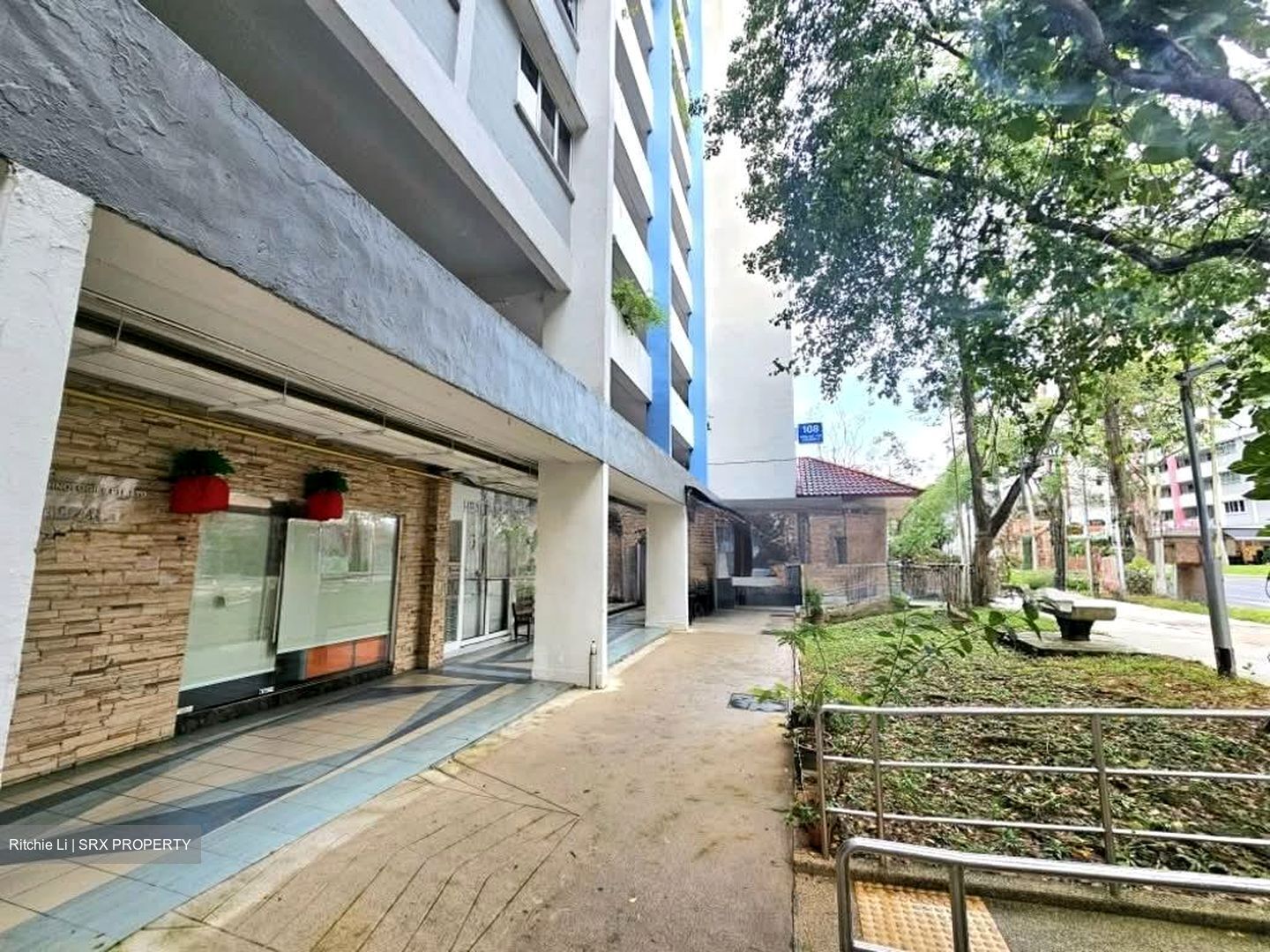 Ang Mo Kio Avenue 4 (D20), Shop House #561643021